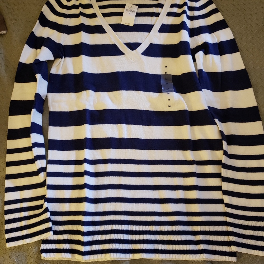 Gap shirt
